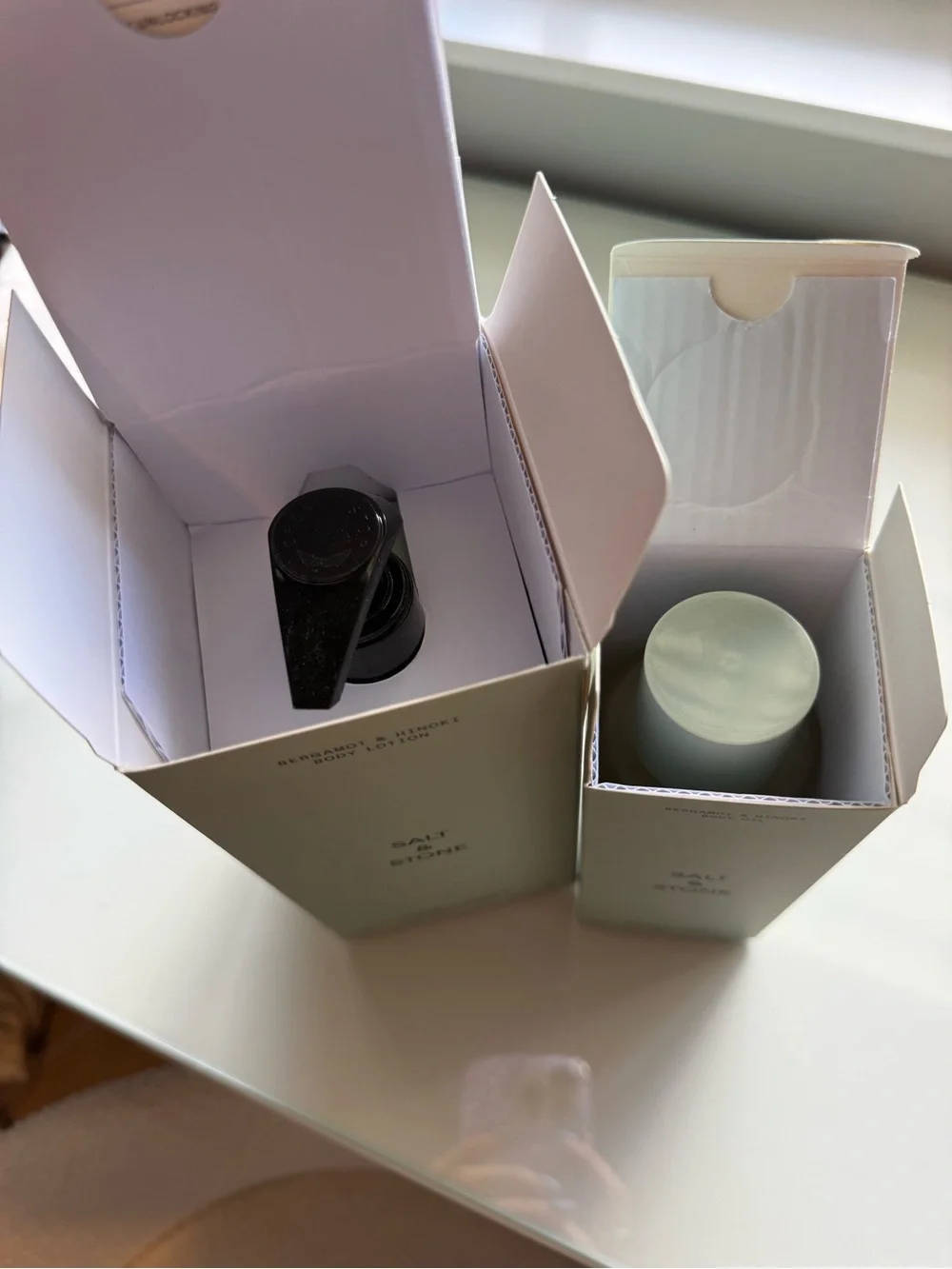 Salt & stone Bergamot & Hinoki Body Lotion and Oil Set - Pale Mint